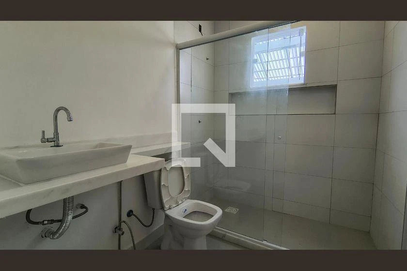 Casa com 3 quartos e 1230 m², pisos em cerâmica — photo 37