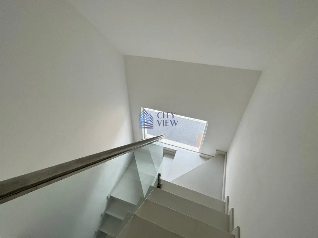 House with 5 bedrooms and 360 m² plus 4 parking spots — photo 60