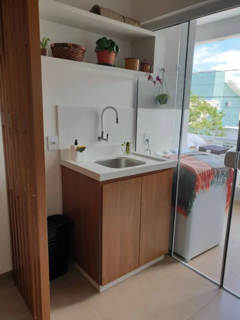 70 m² apartment with a home office and a washing machine — photo 10