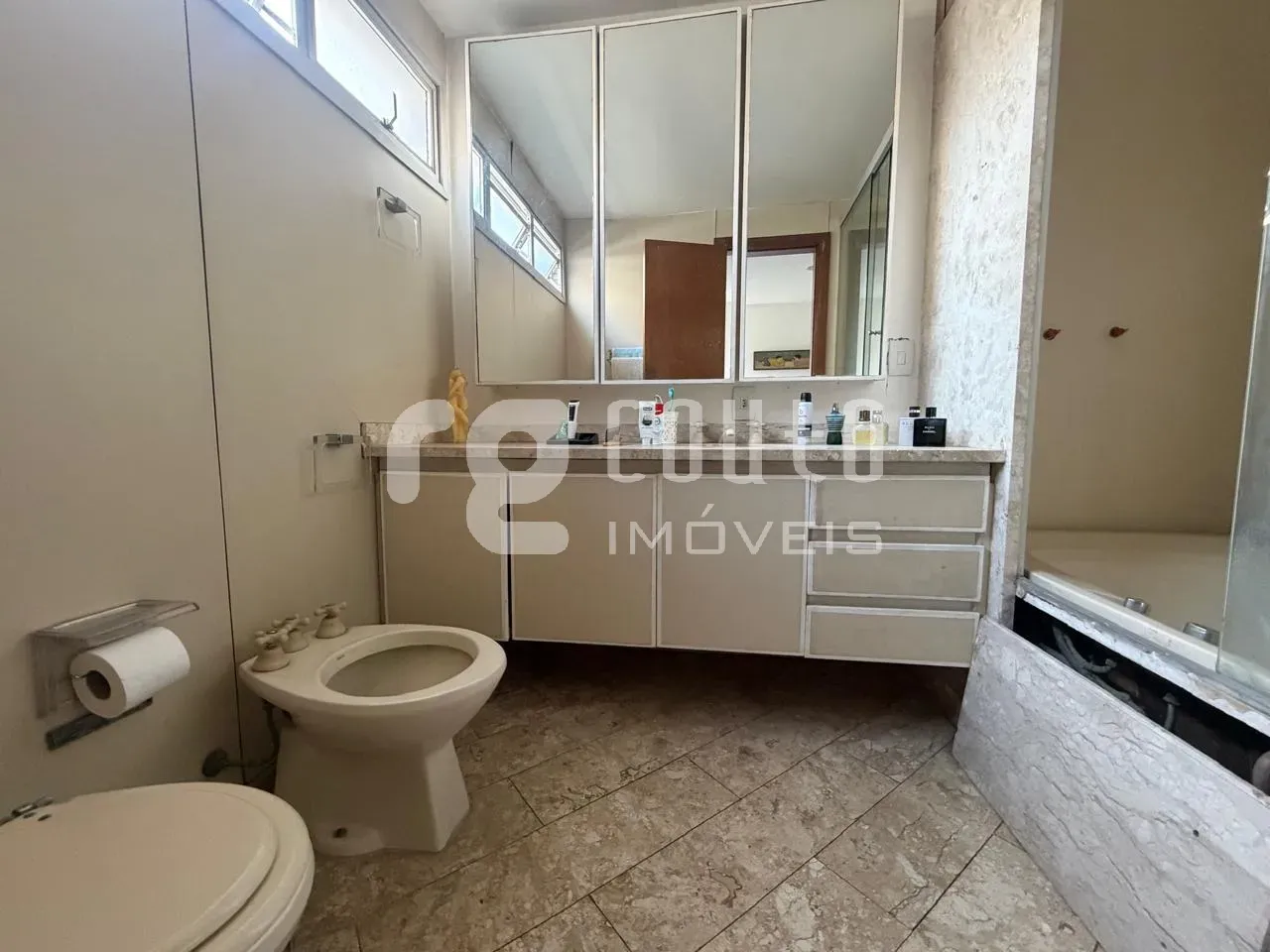 3-bedroom apartment with 4 bathrooms and 2 parking spots — photo 13