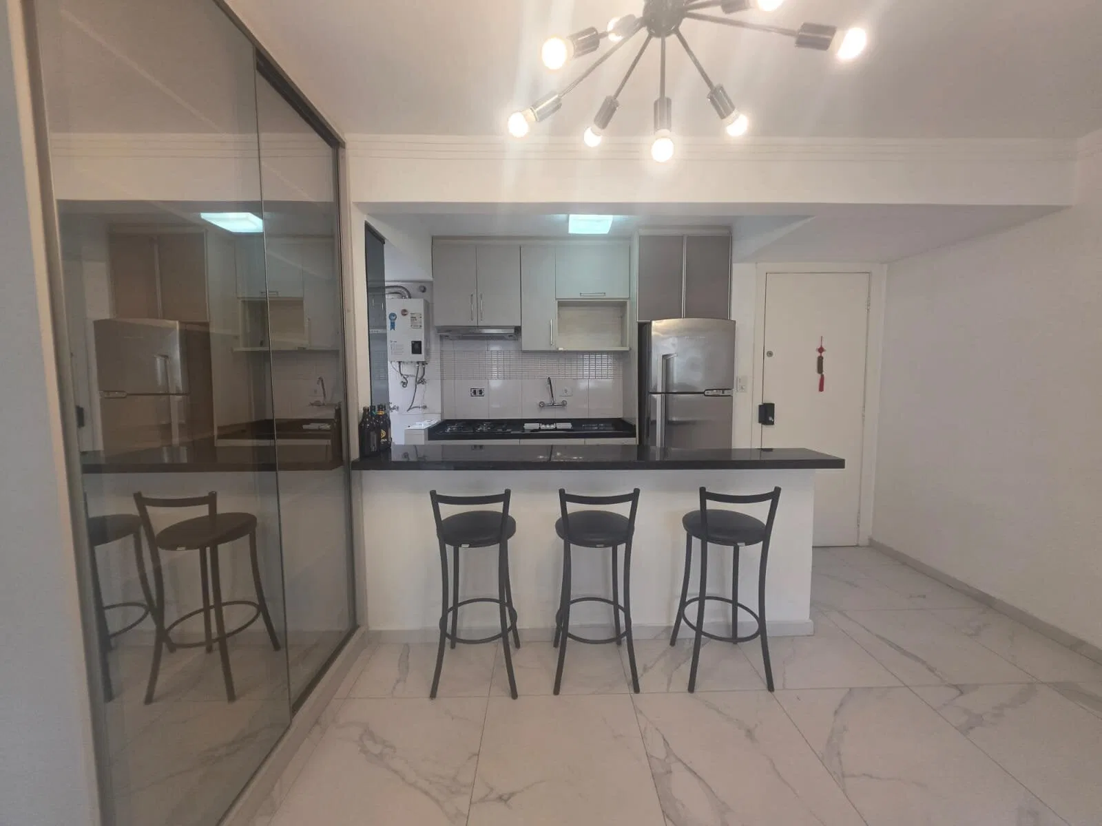 2-bedroom apartment, both with their own bathrooms, 47 m² — photo 2