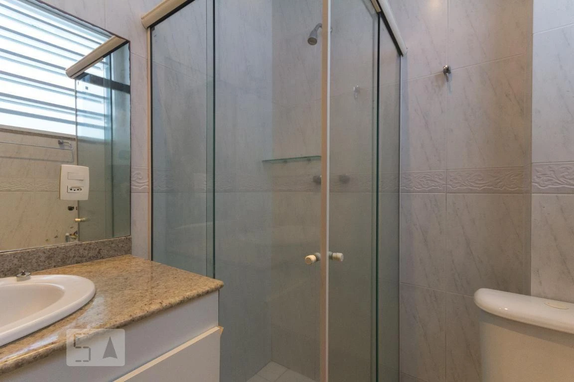 195 m² rental apartment with 3 bedrooms and 2 parking spaces — photo 48