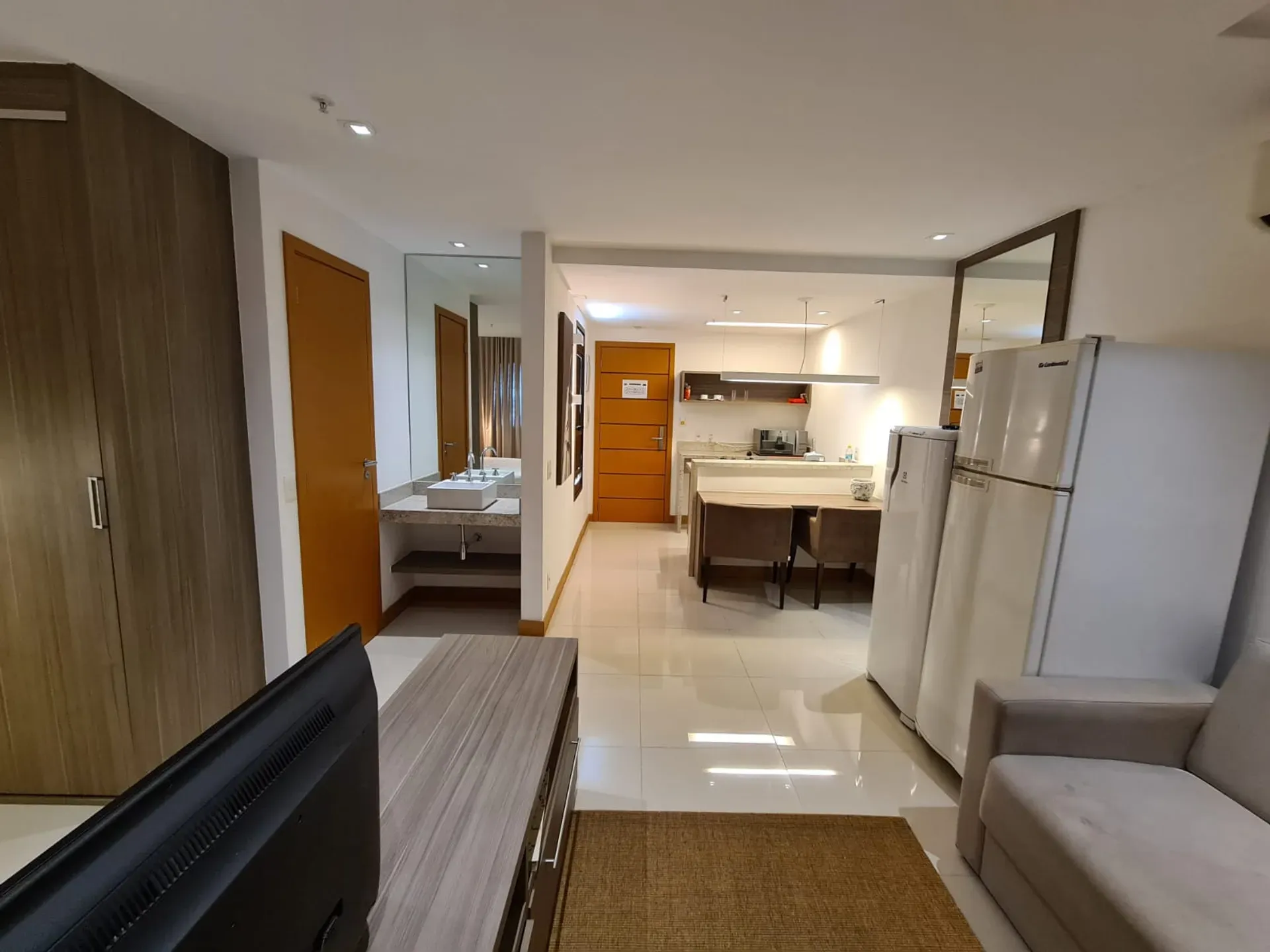 Apartment on the 14th floor with a mountain view — photo 5
