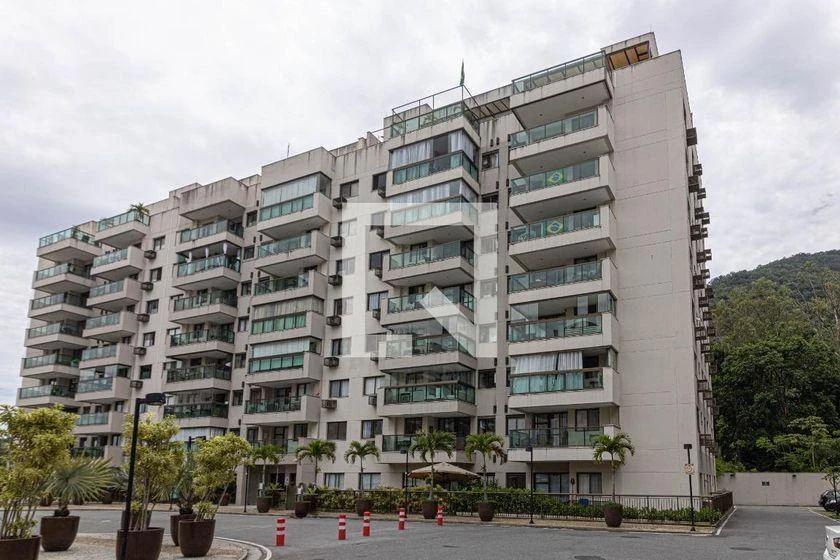 Furnished apartment, 65 m², with a glass-enclosed balcony — photo 9