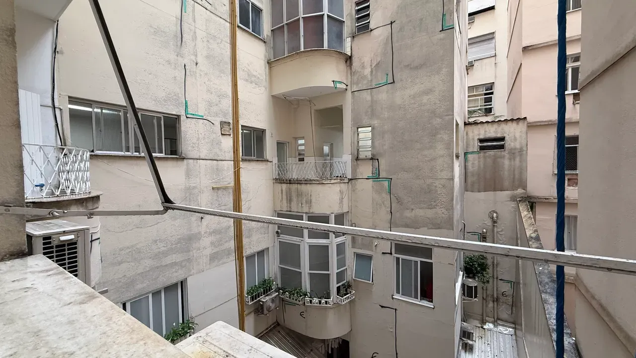 4-bedroom apartment, 1 with its own bathroom, 240 m² — photo 34