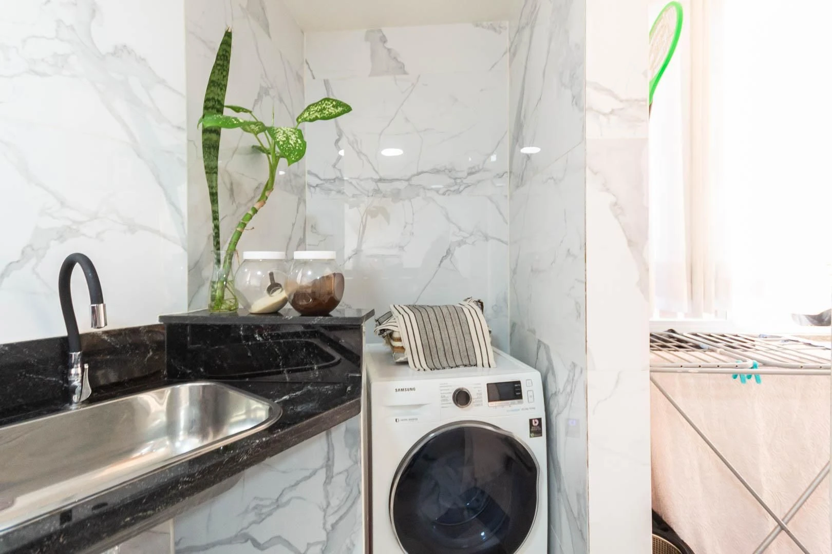 One-bedroom apartment with a washing machine — photo 20