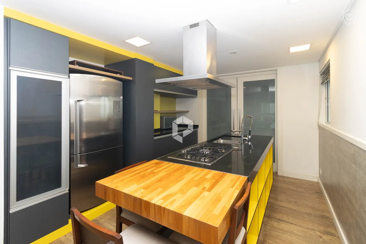 Незамебльована квартира 180 м² з кухнею відкритого плану — photo 8