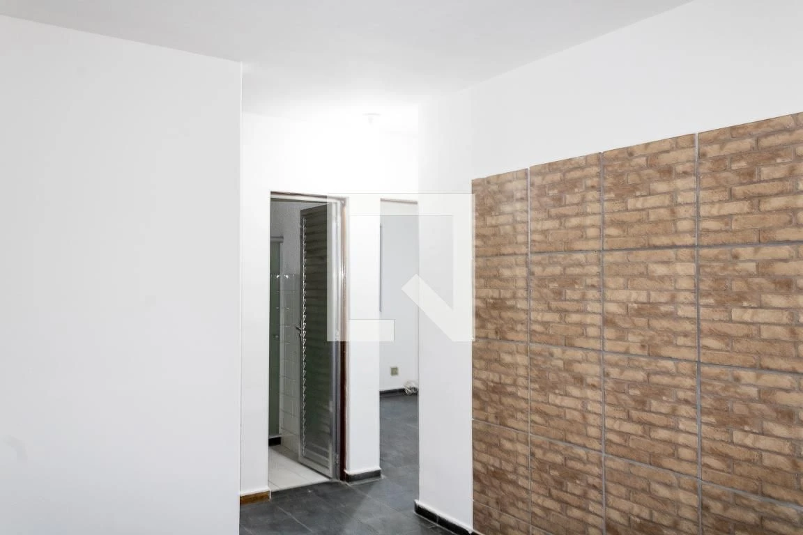 Unfurnished apartment with 2 bedrooms and closed kitchen — photo 33