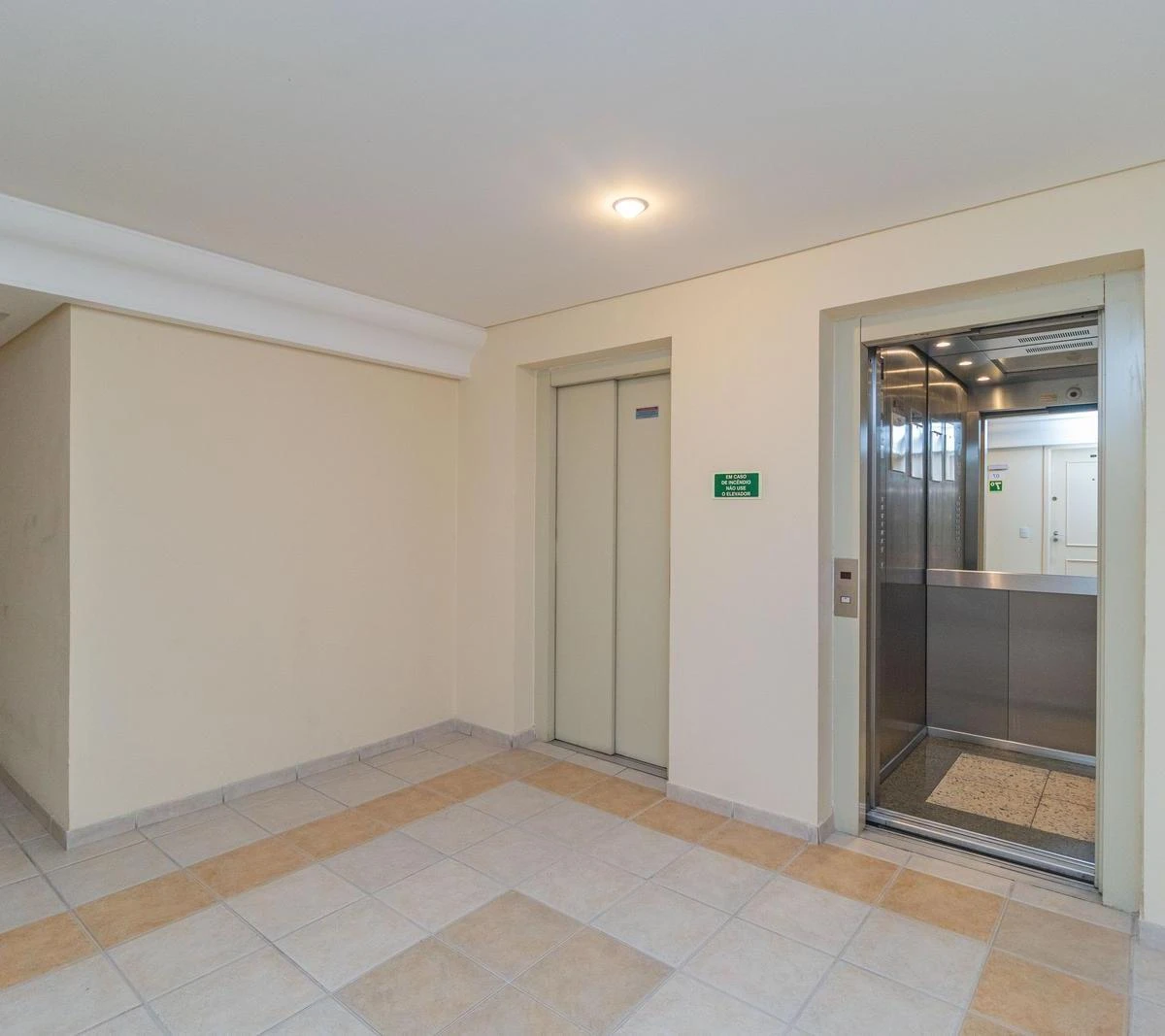 One-bedroom apartment with a home office in Curitiba — photo 5