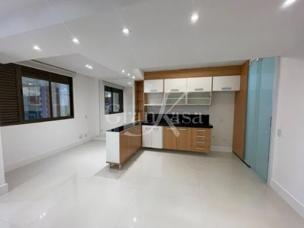 One-bedroom apartment in a building with a sauna — photo 11