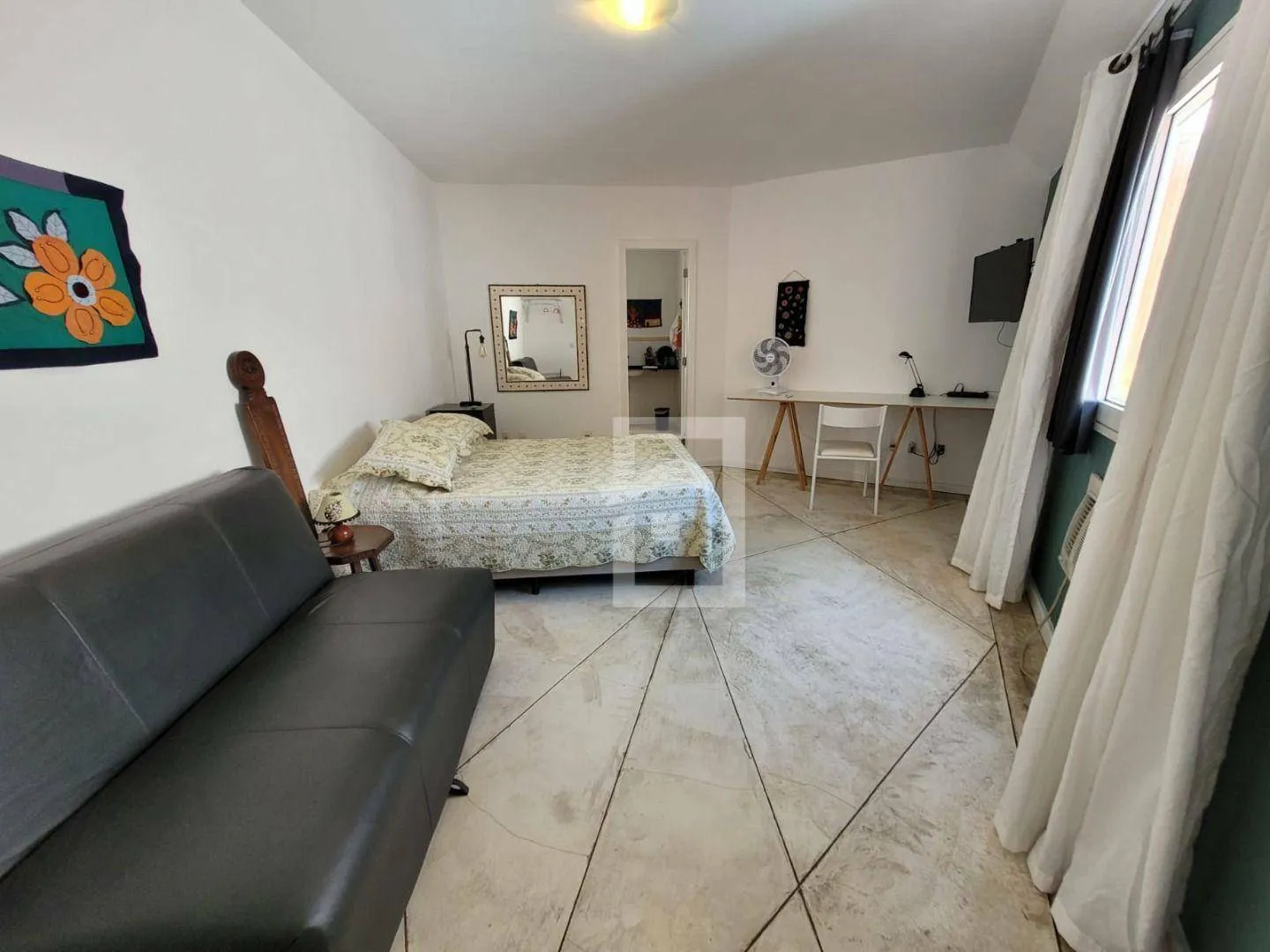 Furnished triplex house with 4 bedrooms 4 baths and 3 parking — photo 21