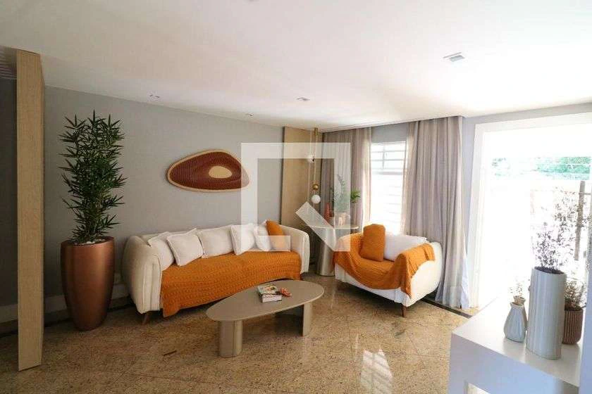 Furnished house with 5 en-suite bedrooms and open kitchen — photo 18