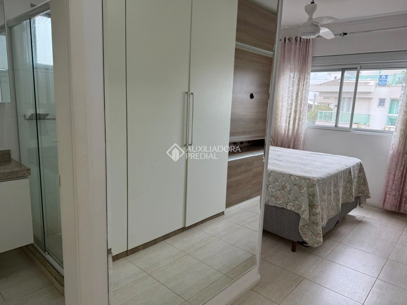 Furnished apartment, 105 m², with a grill on the balcony — photo 15