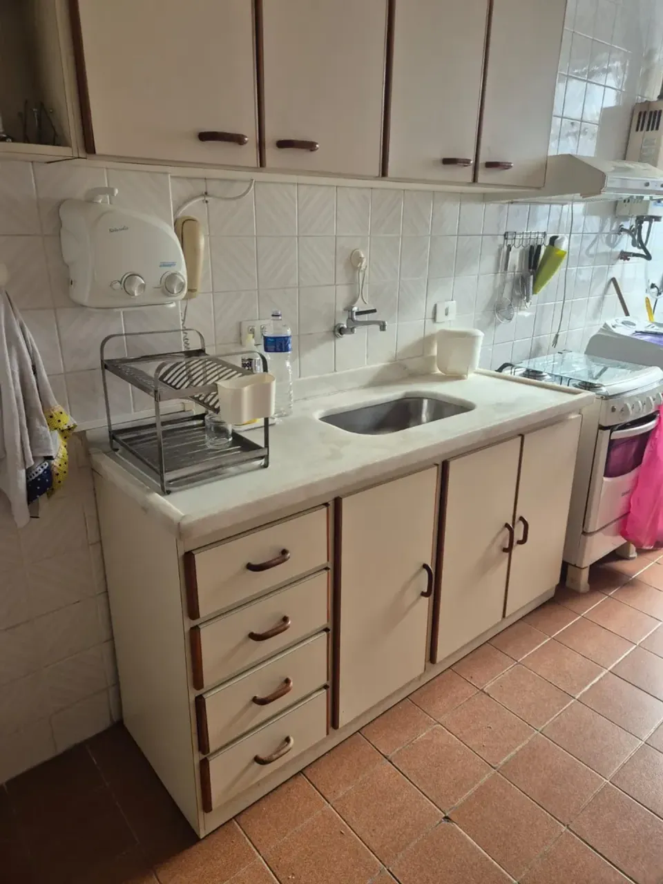 Apartamento mobiliado com fogão a gás e 1 quarto, 68 m² — photo 2