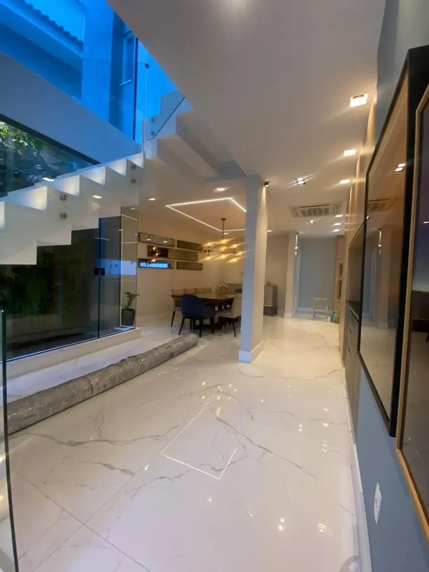 Furnished house with 4 bedrooms and 7 bathrooms — photo 36