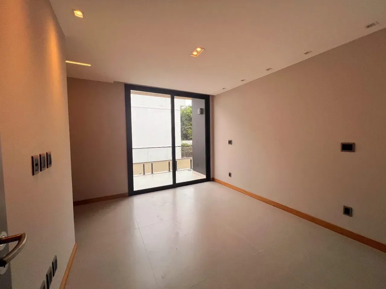 Casa com 4 quartos e 2 banheiros, 357 m² — photo 7