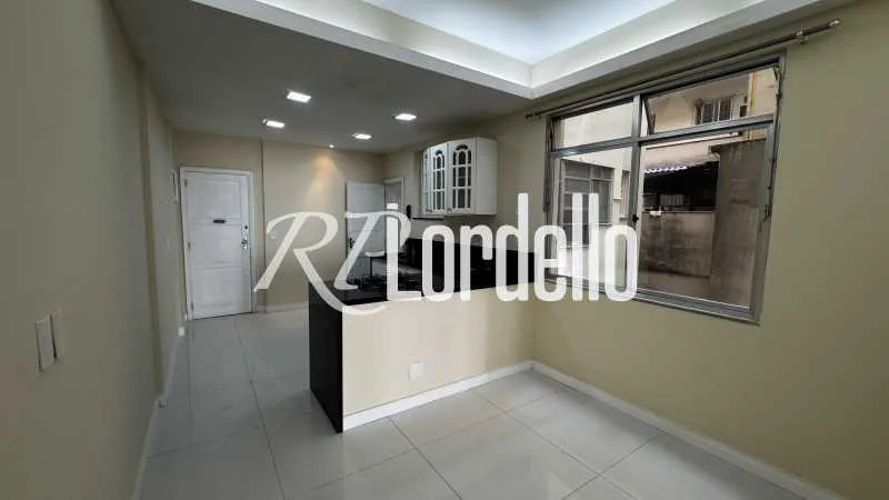 Apartment, 122 m², with wood or laminate floors — photo 21