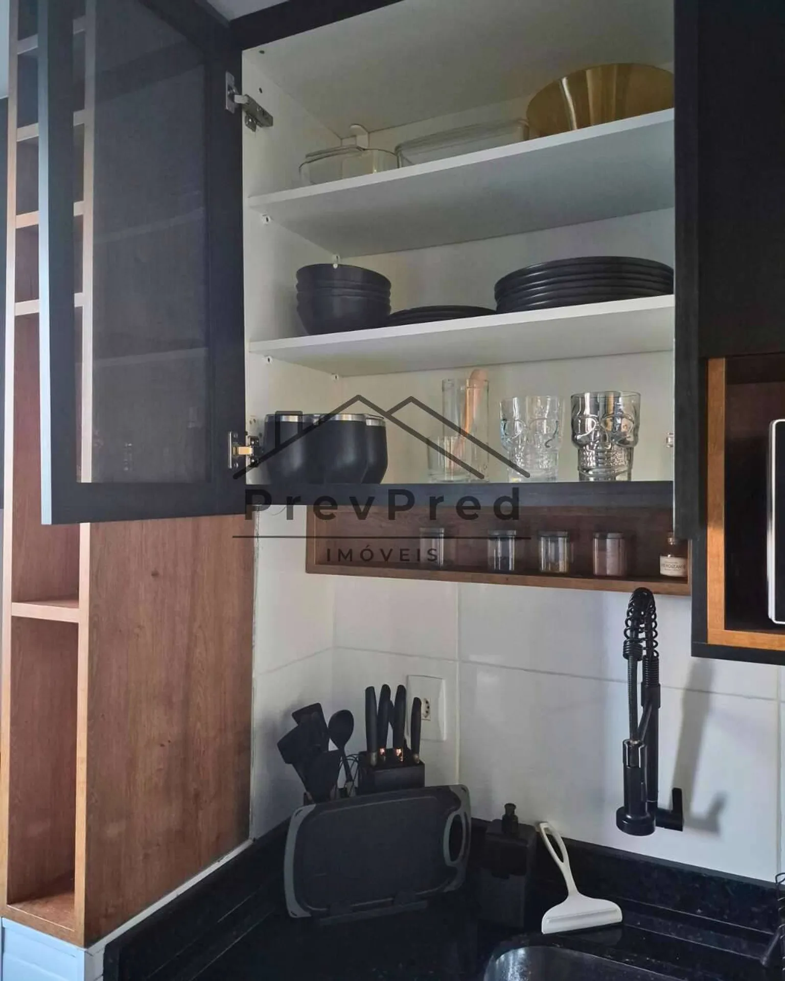 2-bedroom apartment with a washing machine in Curitiba — photo 8