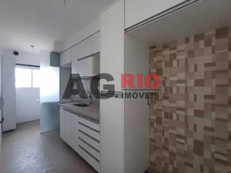 3-bedroom rental apartment with balcony and views — photo 12