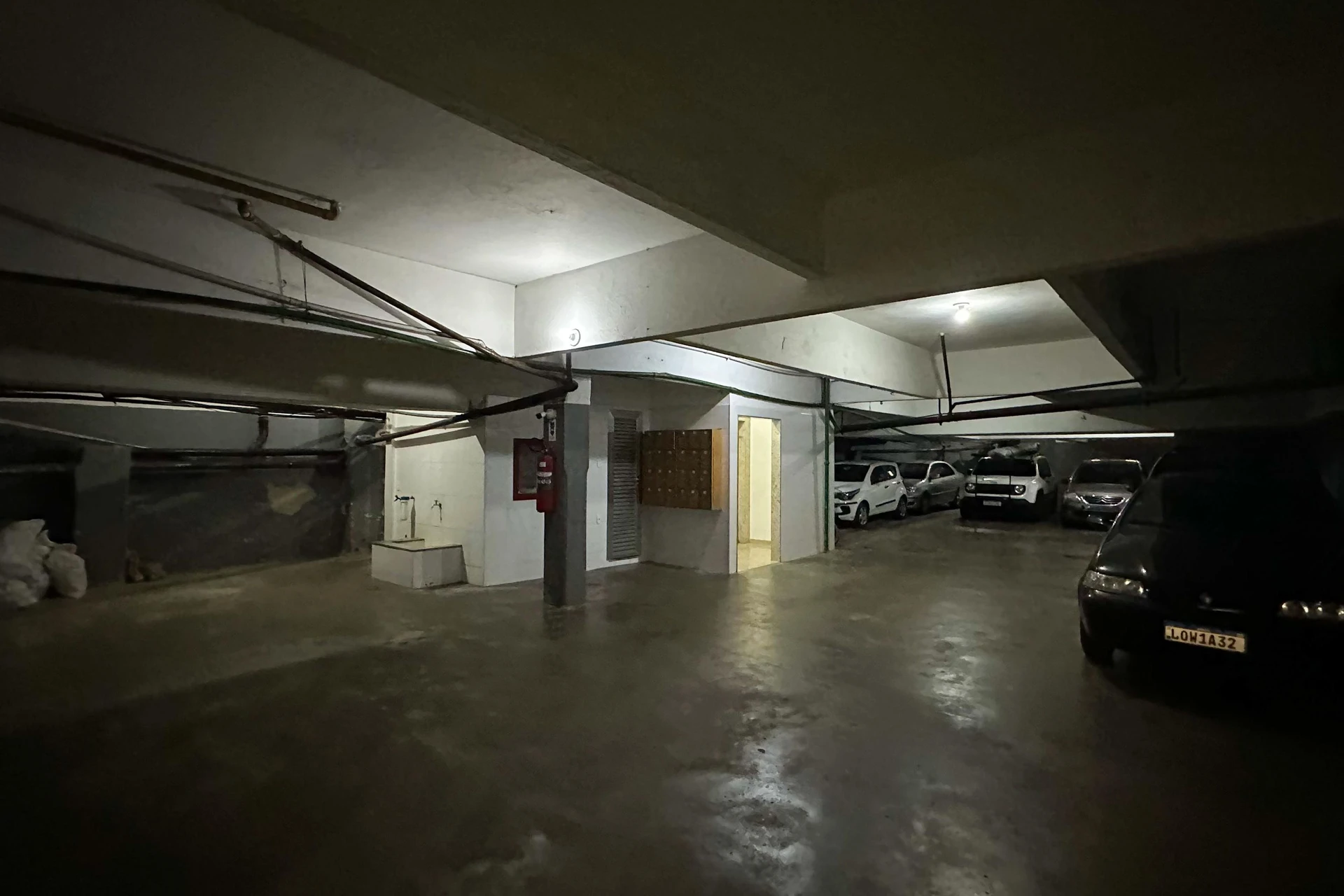 Washing machine in a 4-bedroom apartment, 168 m² — photo 43