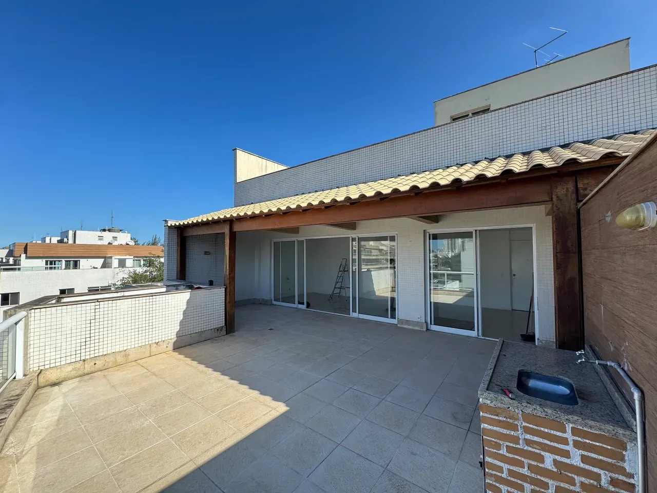 3-bedroom apartment with balcony, 180 m² — photo 26