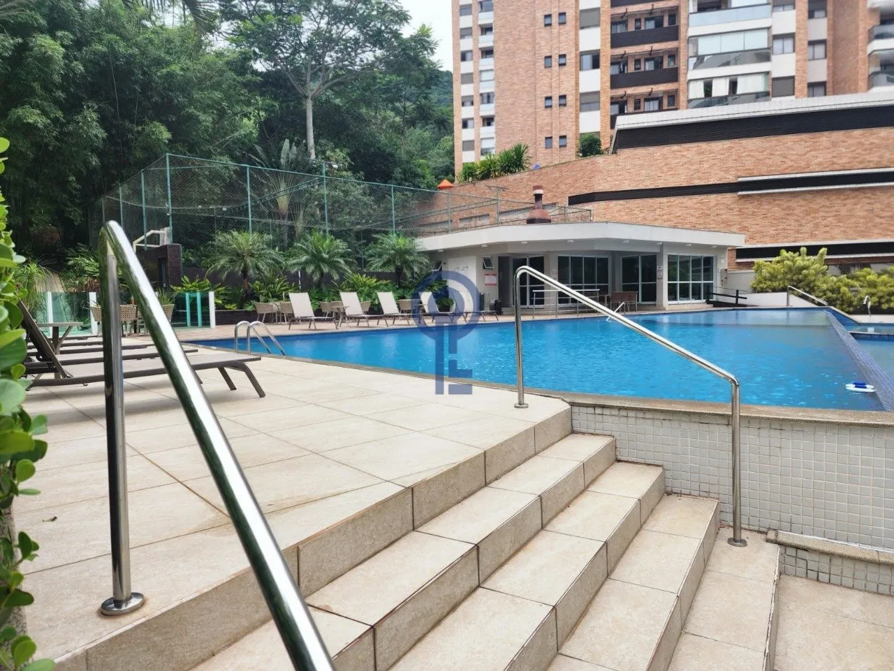 Furnished 4-bedroom apartment with 1 en-suite bath — photo 30