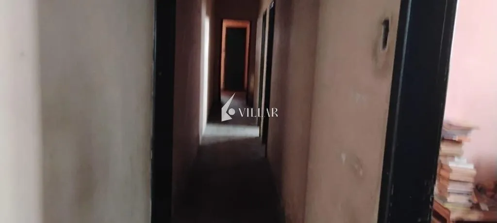 House with 4 bedrooms and a separate kitchen — photo 10