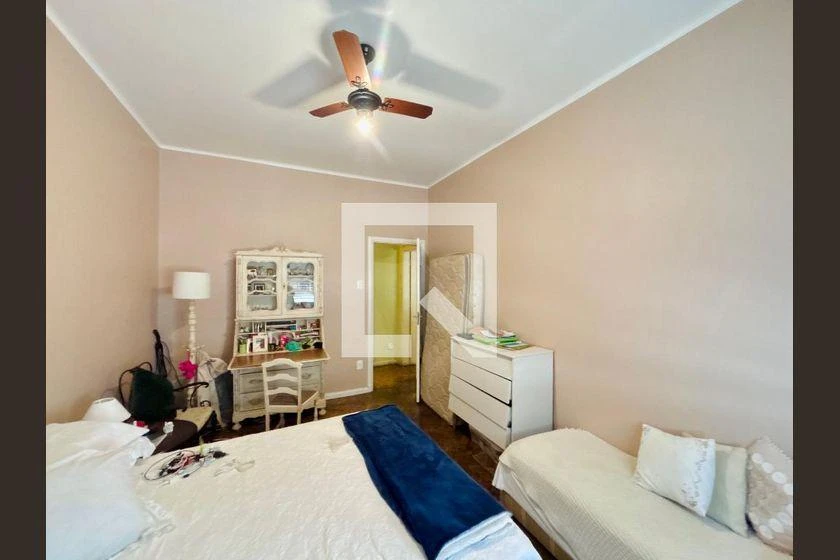 Furnished apartment with 3 bedrooms and 200 m² — photo 22