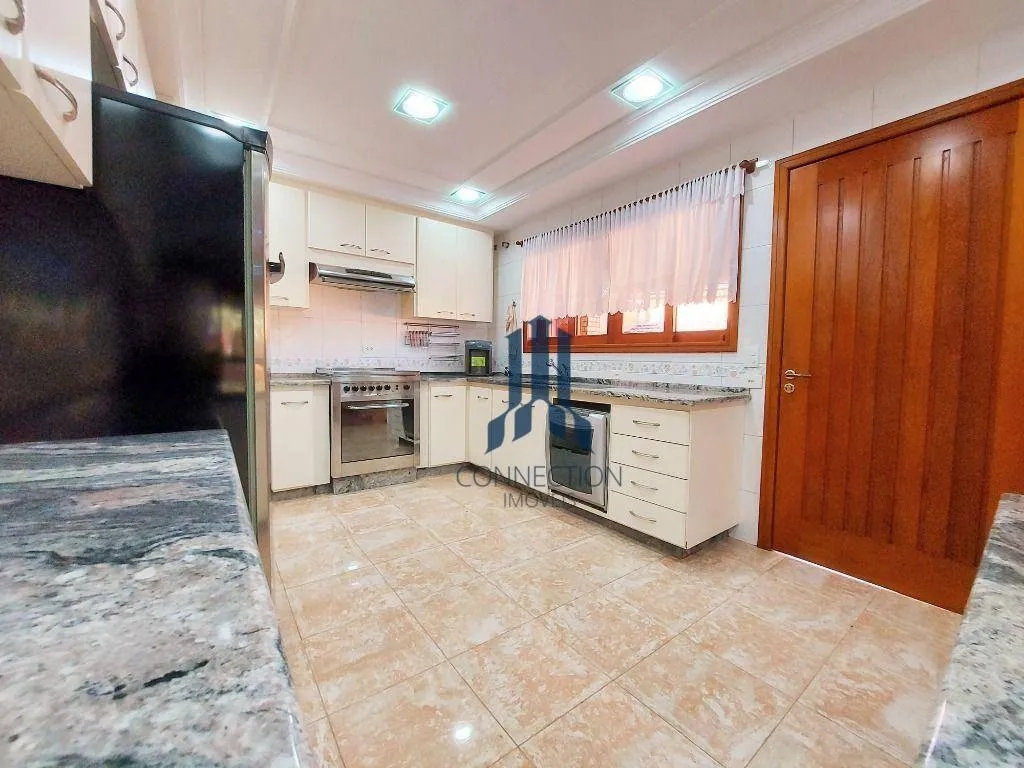 Дом на 4 спальни-сюиты с частным садом — photo 20
