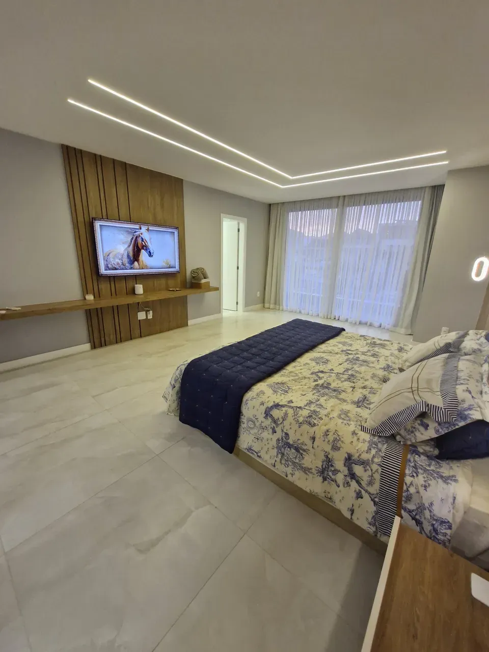 Furnished triplex house with open-plan kitchen and 490 m² — photo 18