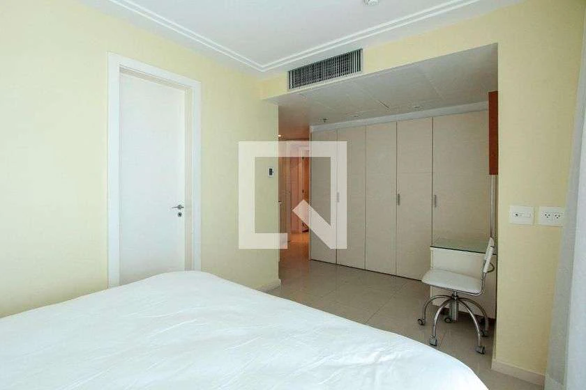 Furnished 120 m² apartment with 2 en-suite bedrooms — photo 21
