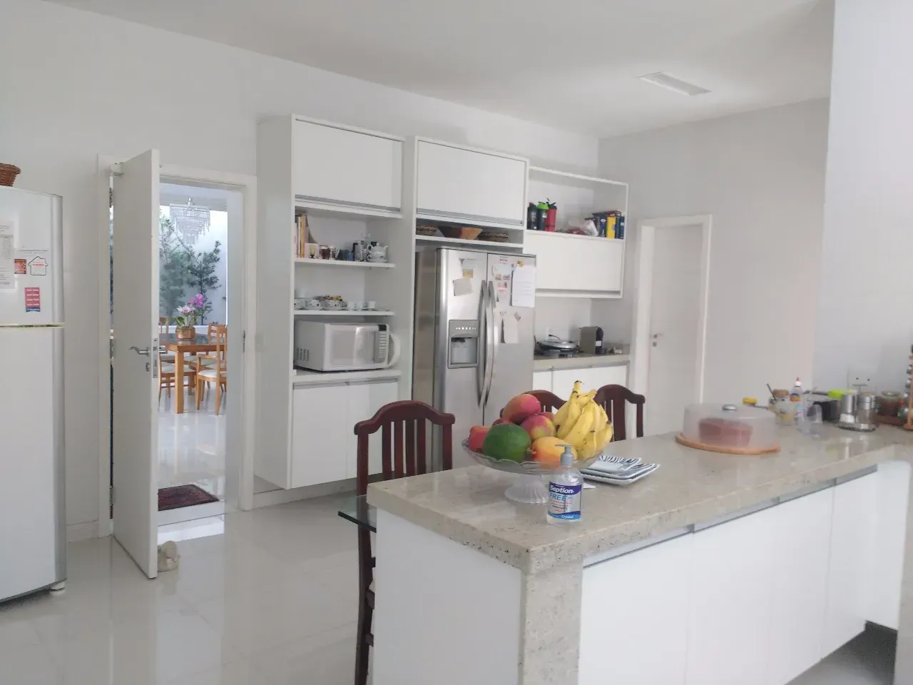 Furnished 5-bedroom house with 3 bathrooms and open-plan kitchen — photo 5