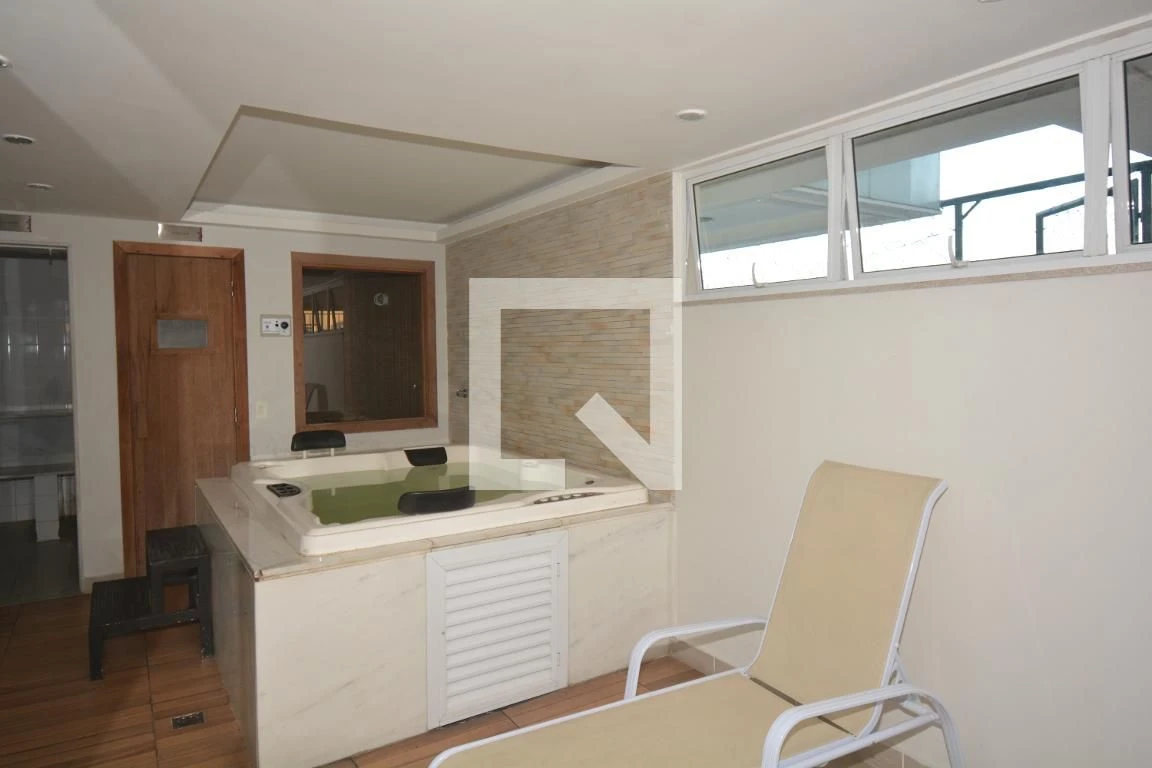 65 m² apartment with a mountain view and a private pool — photo 40