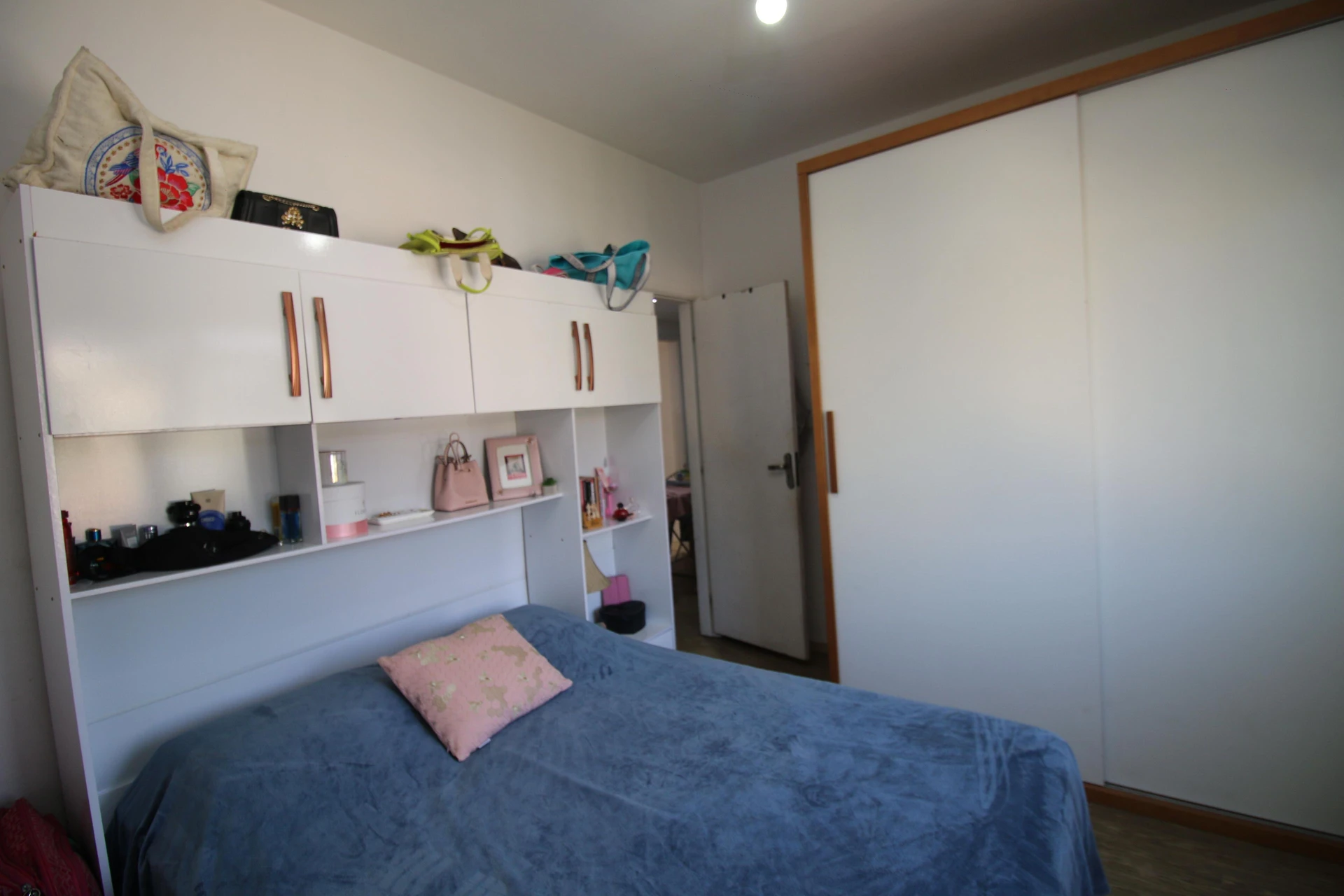 Apartamento de 2 dormitorios con balcón y acepta mascotas — photo 16