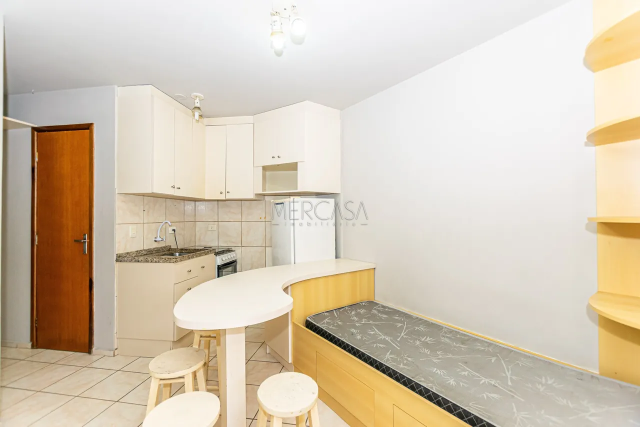 Kitnet mobiliada de 31 m² com sacada e 1 banheiro — photo 9