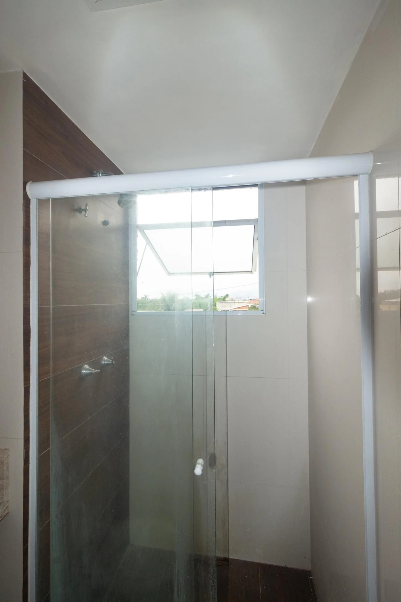Apartamento de 2 quartos em condomínio com piscina — photo 40