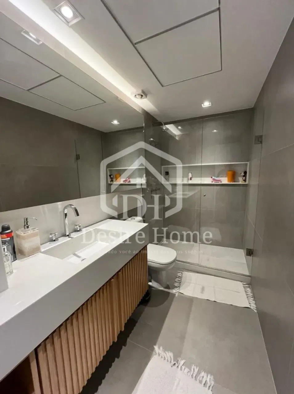 Furnished apartment with 4 bedrooms and open-plan kitchen — photo 18