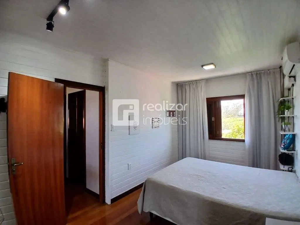 Casa sin amueblar con 3 dormitorios y balcón — photo 11
