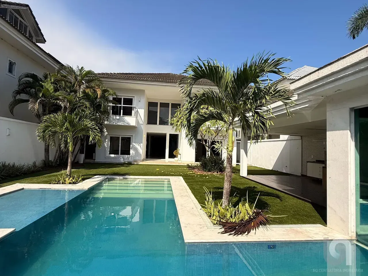 House with 4 bedrooms and 5 baths, 740 m² and 3 parking — photo 10