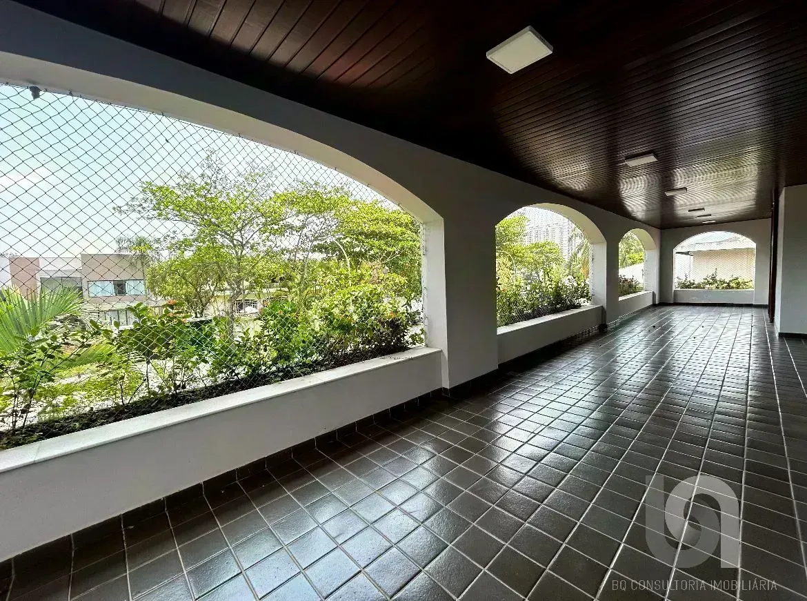 Casa com 6 quartos e cozinha fechada, 3000 m² — photo 22