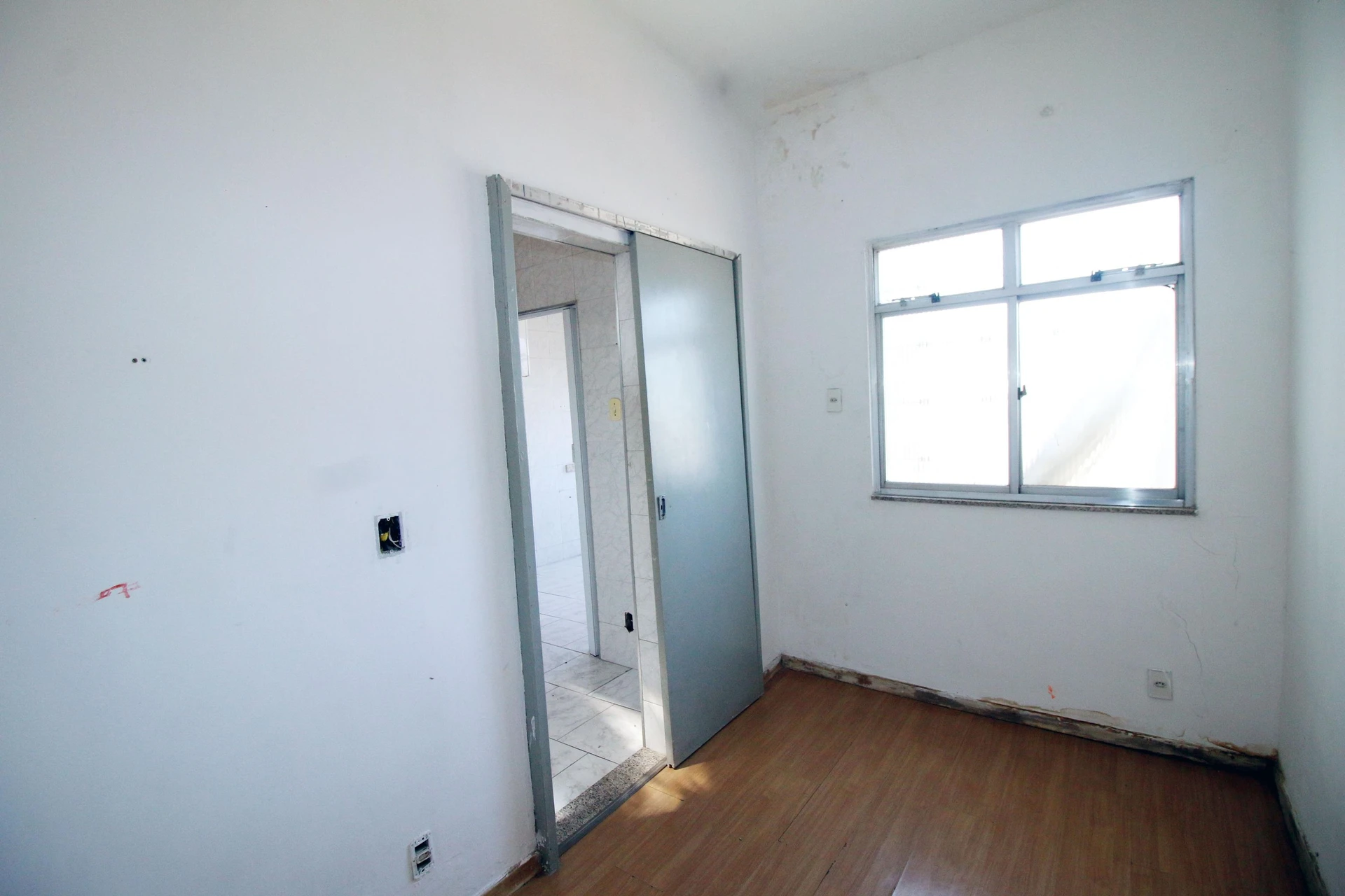 Apartment, 30 m², with wood or laminate floors — photo 40