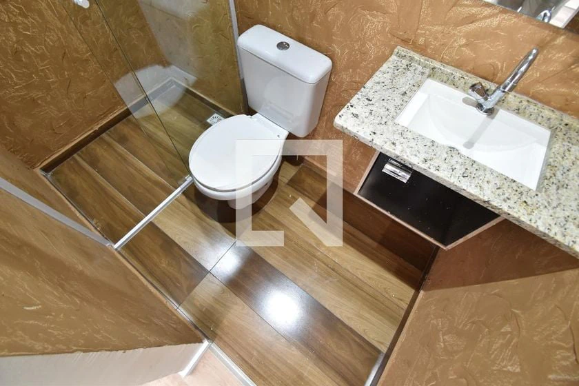 Studio, 42 m², with wood or laminate floors — photo 14