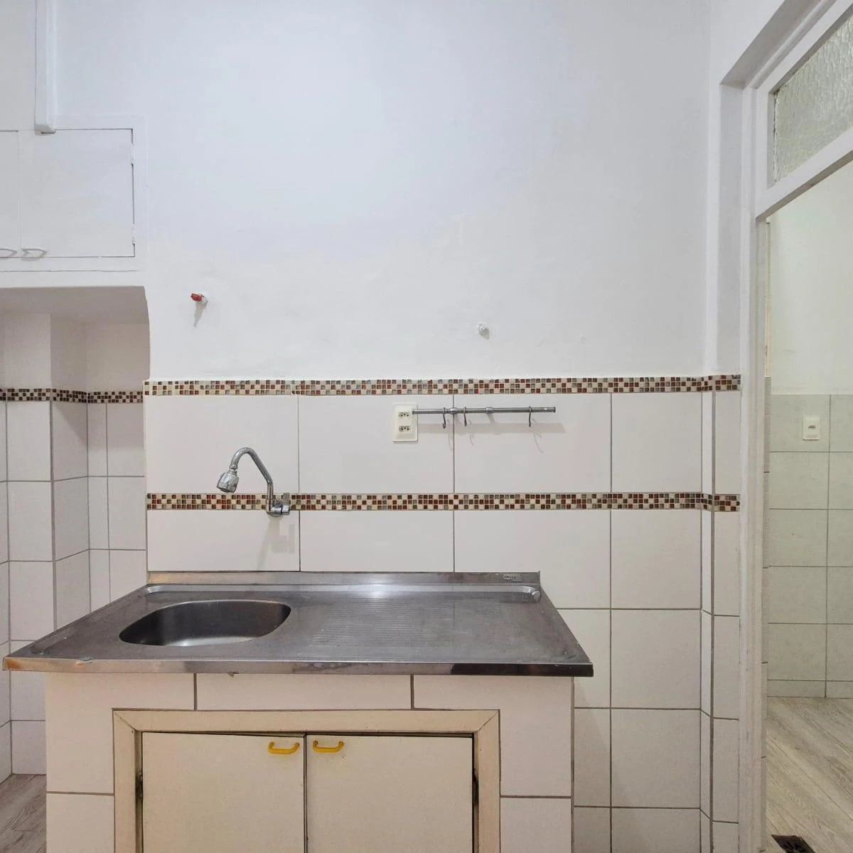 Дерев'яна підлога або ламінат та 2 спальні: квартира 62 м² — photo 12