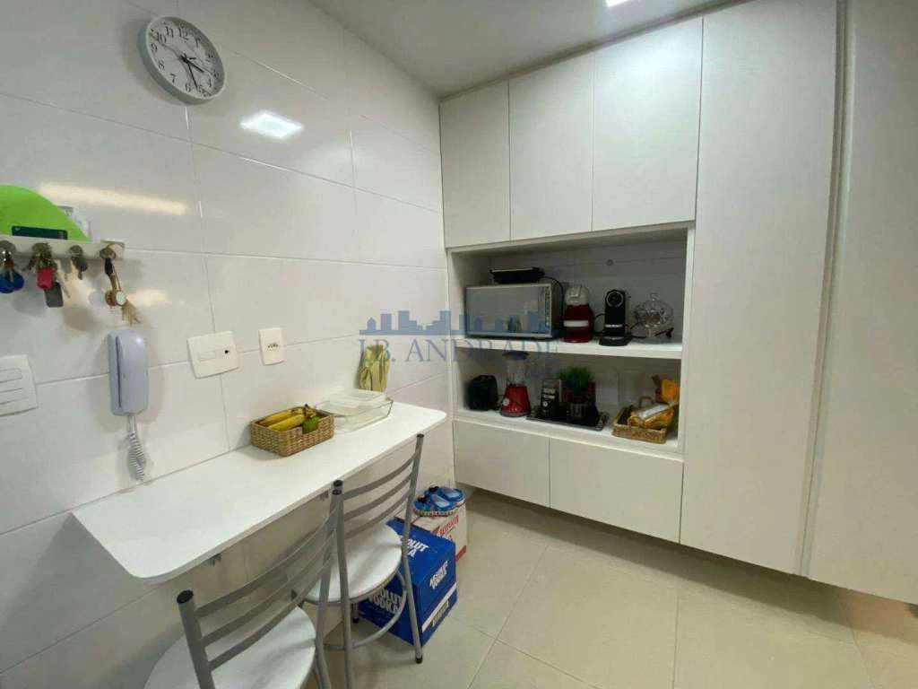 Apartamento mobiliado de 111 m² com varanda em vidro — photo 10