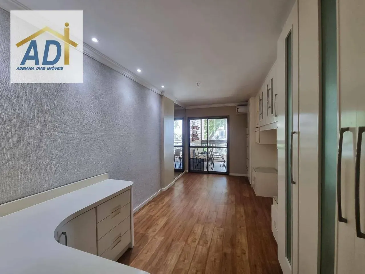 3-bedroom apartment with a washing machine — photo 25