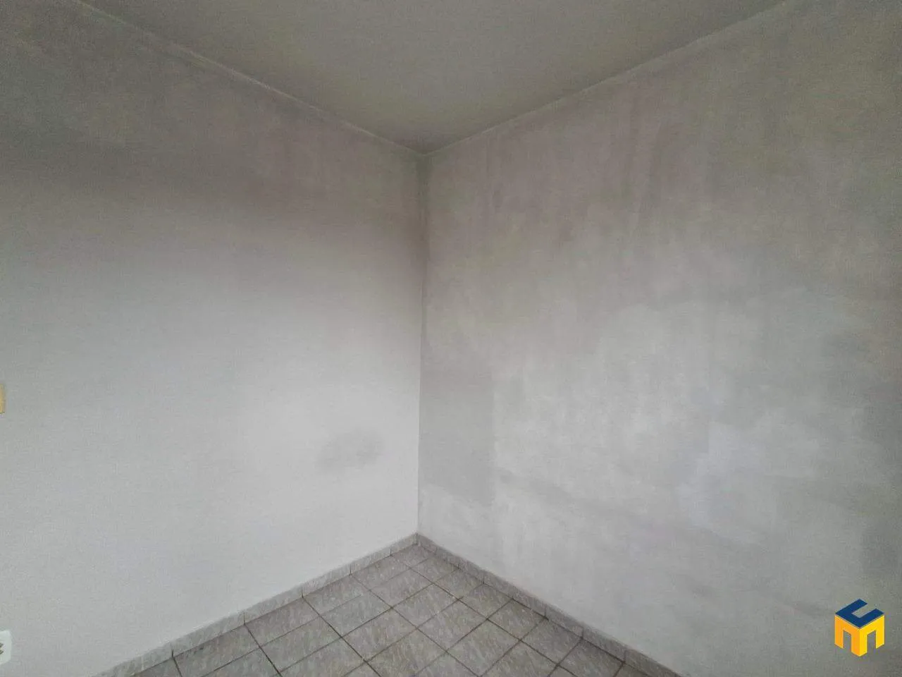 Apartment with 2 bedrooms, balcony and 1 parking spot — photo 17