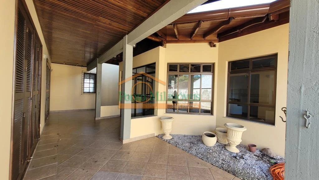 House with 3 bedrooms, 330 m² and 2 parking spaces — photo 38