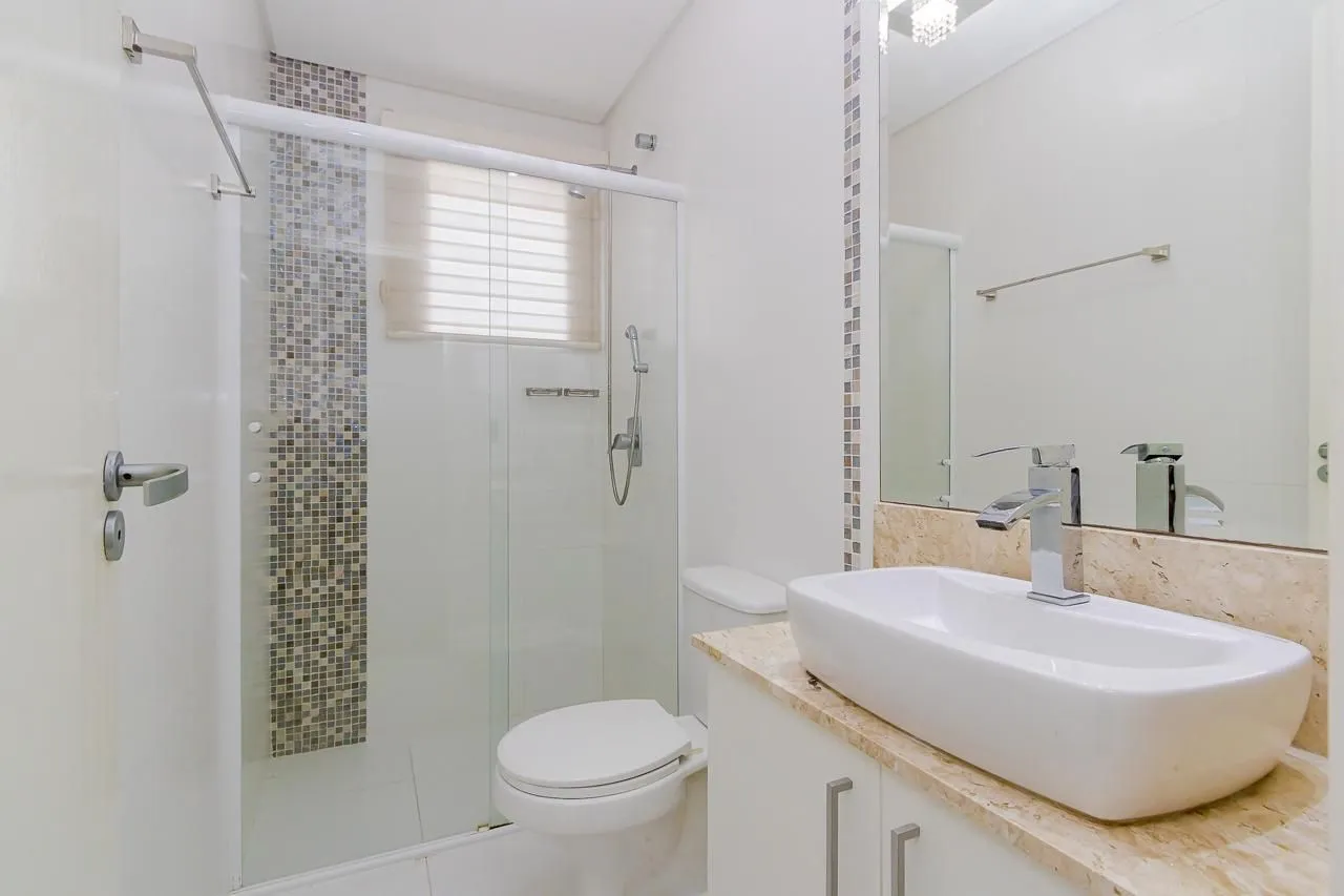 Furnished house with 4 en-suite bedrooms and garden — photo 19