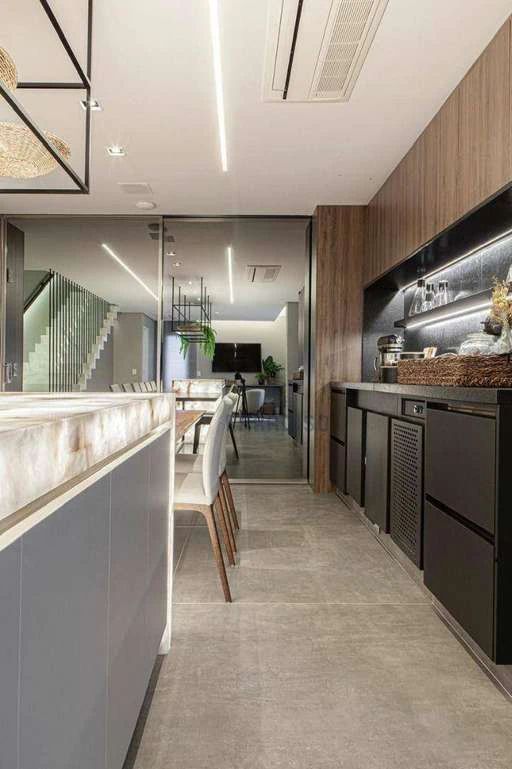 486 m² unfurnished apartment with air conditioning — photo 2