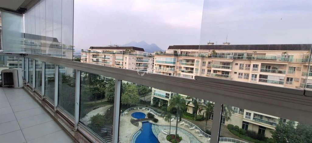 Cobertura mobiliada de 200 m² com 3 quartos e varanda — photo 2